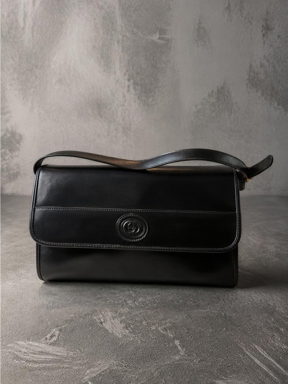 Gucci Soho Vintage Black Leather Shoulder Bag - Classic Unisex Crossbody